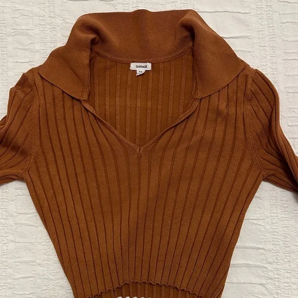 Garage Ribbed Crop Top - Picture 2 of 5